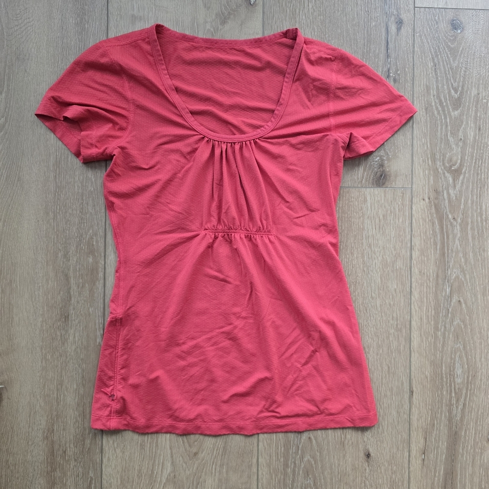 Lululemon Athletic Top Red T Shirt Short Sleeve Size 6